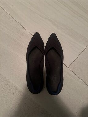 Skechers Black Pointed Knit Ballet Flats with Blue Trim